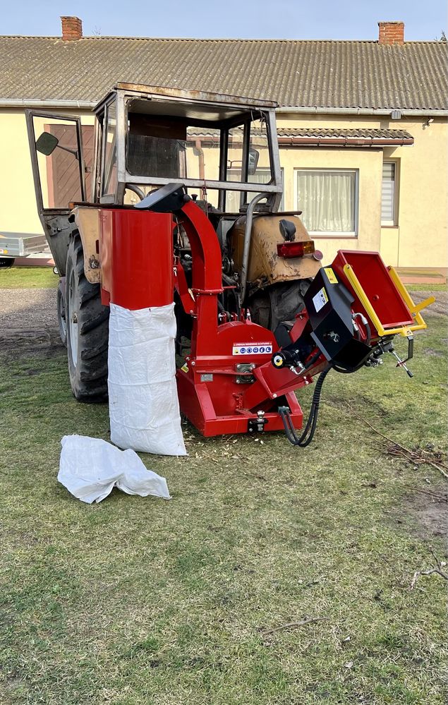 Rębak do gałezi do ciągnika RT-630+workownica - WYNAJEM - [PAW-REMB]
