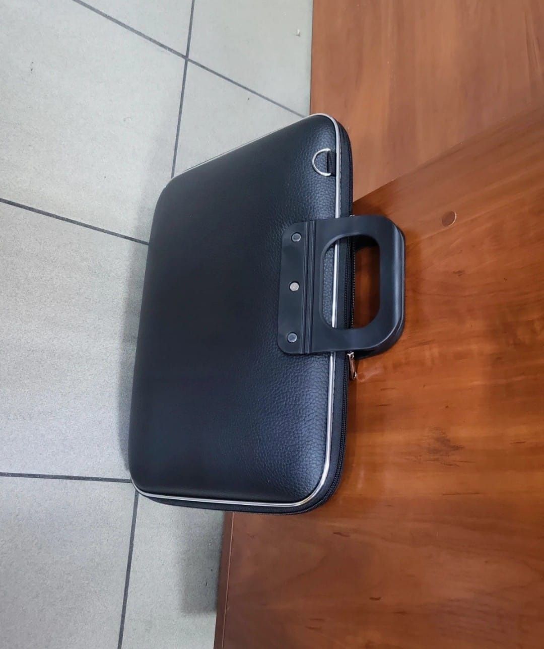 Torba czarna na dokumenty, laptop