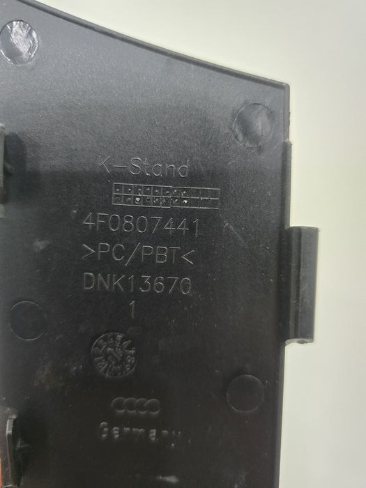 Zaślepka zderzaka przedniego Audi A6 C6