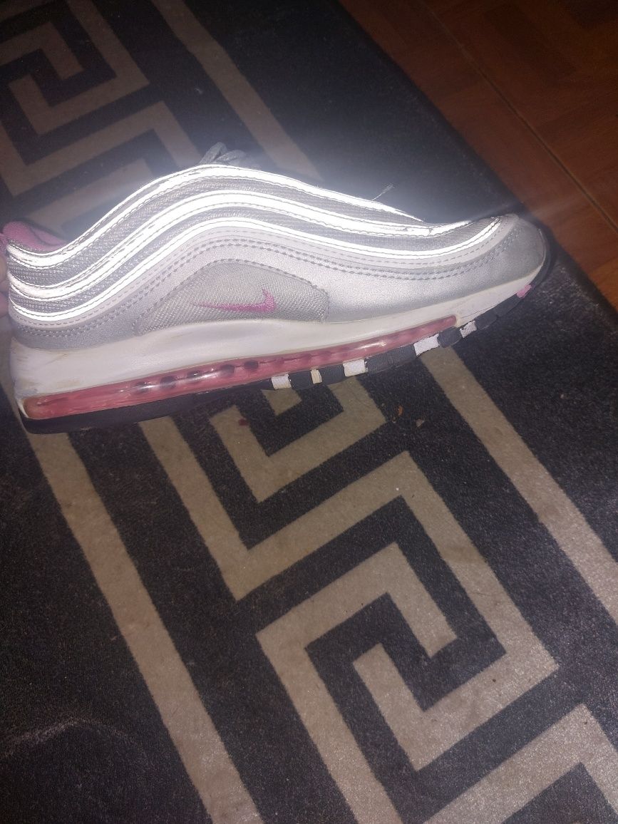 Tenis semi novos