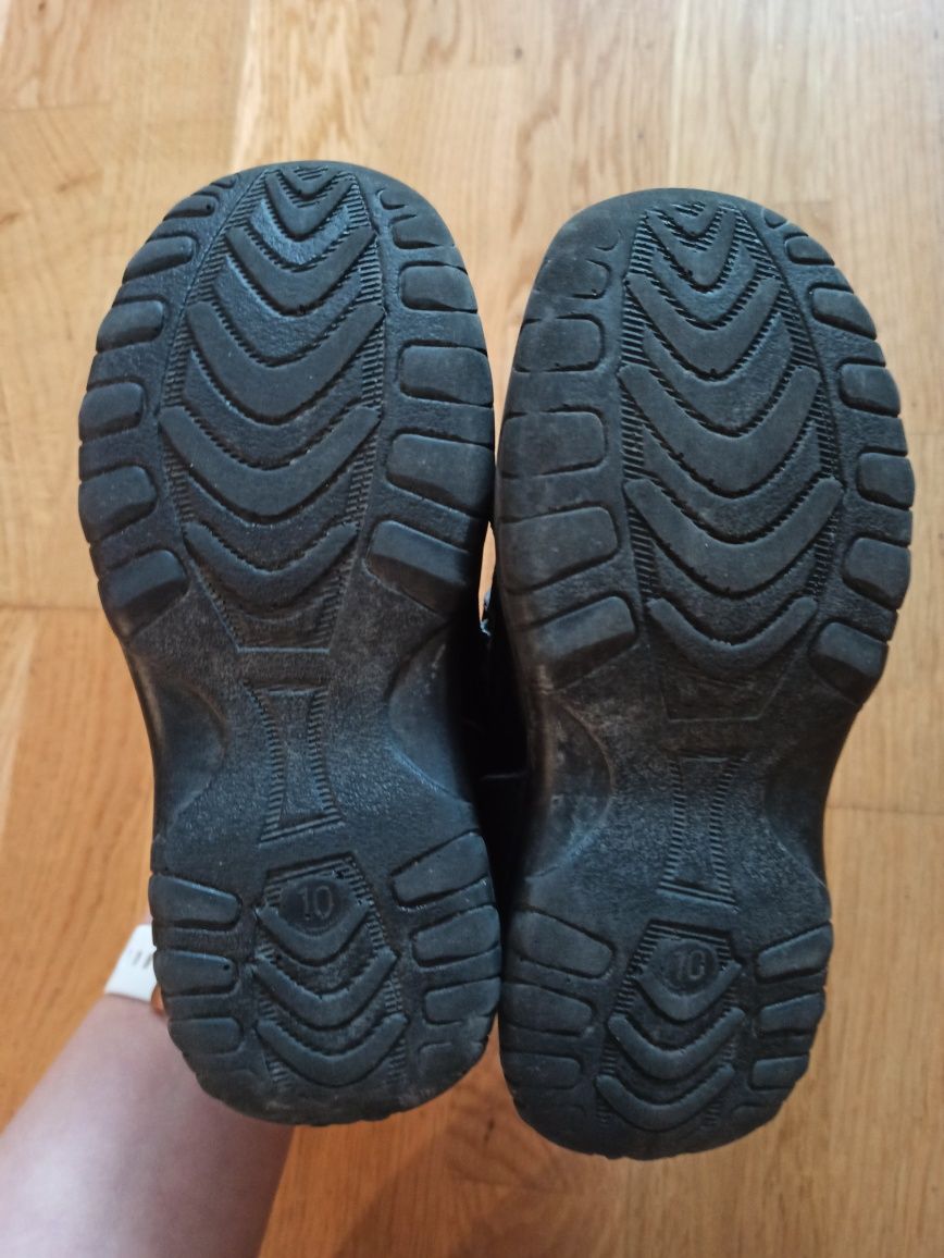 Czarne półbuty buty chłopięce na rzepy 28