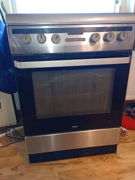 Sprzedam kuchenkę gazowo-elektryczną