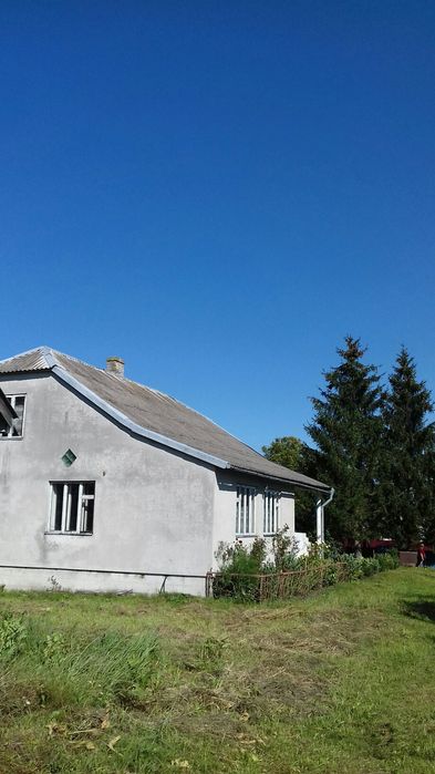 Продаєтся будинок.