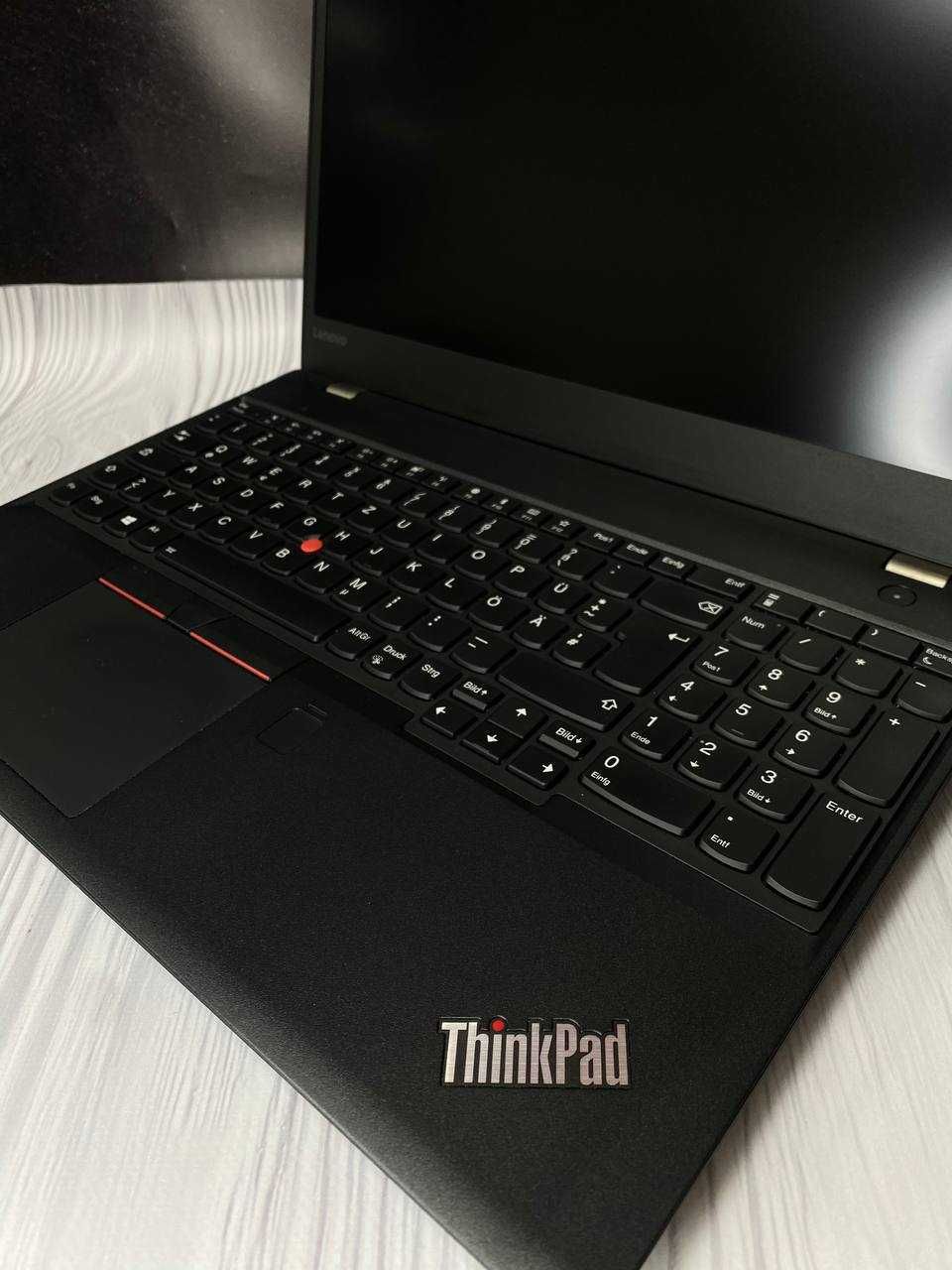 Ідеальний стан Ноутбук Lenovo ThinkPad T570/15.6/FullHD/i5-7/8/256