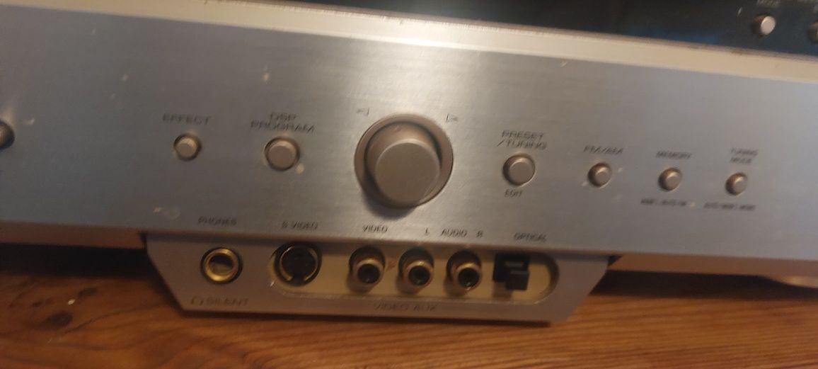 Amplituner Yamaha  RX-V620RDS + JBL 200 kino domowe