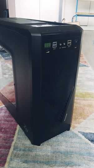 i5-4670K, Z87-C, GSkill 2x8GB, XFX PRO650W, Zalman Z9U3