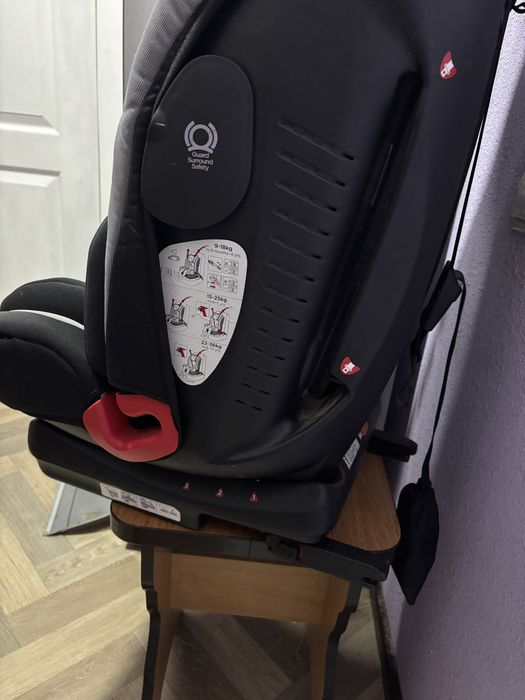 Автокрісло для дитини 9-36