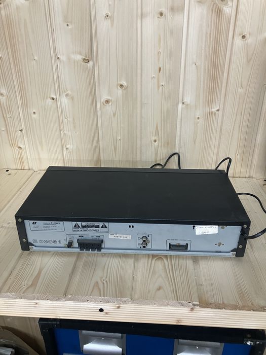 Sansui Quartz PLL Digital Synthesizer Tuner T1000L