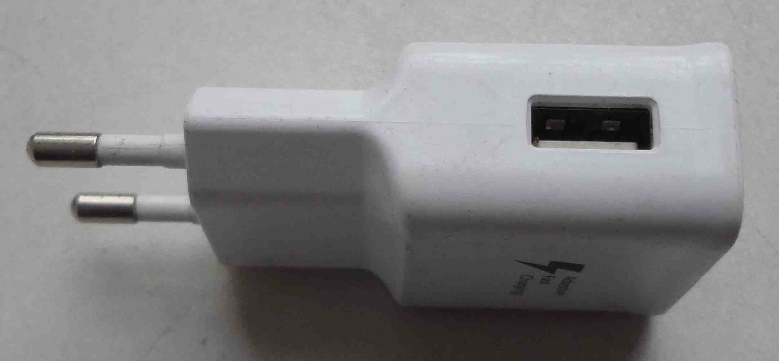 Блок питания Samsung 9V-1.676A 5V-2A EP-TA20EWE быстрая зарядка