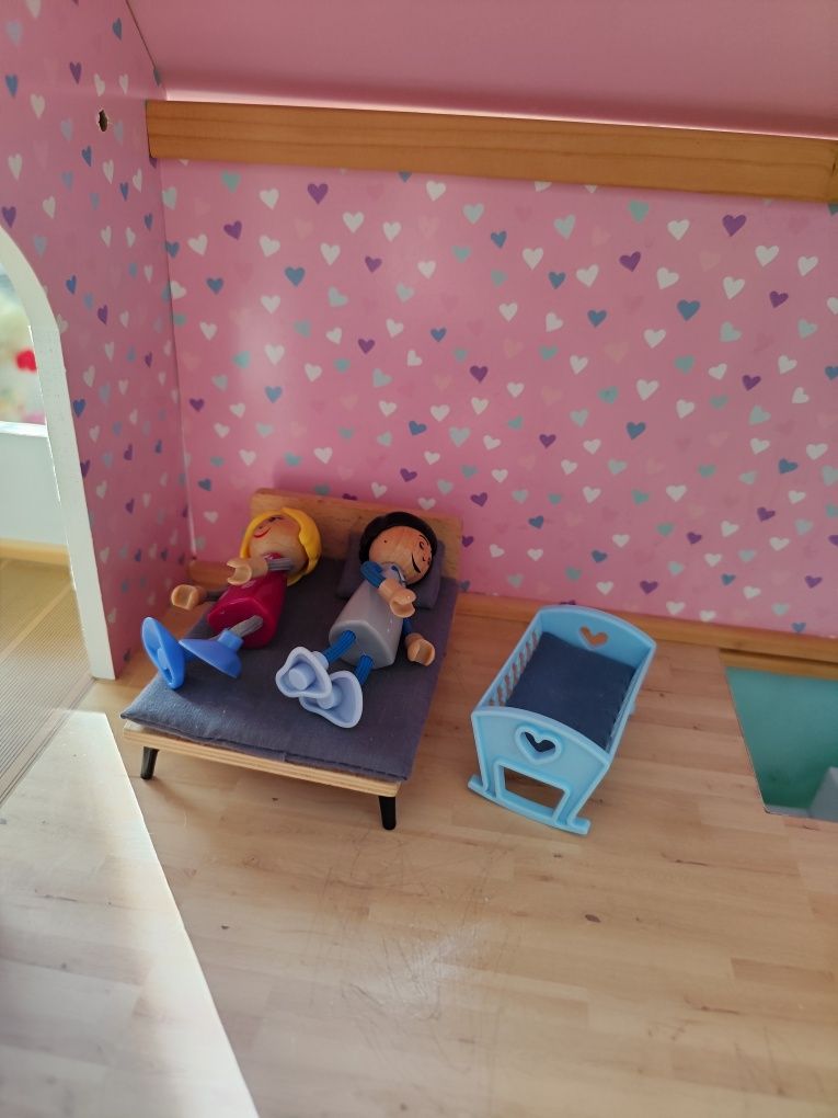 Drewniany domek dla lalek Lidl