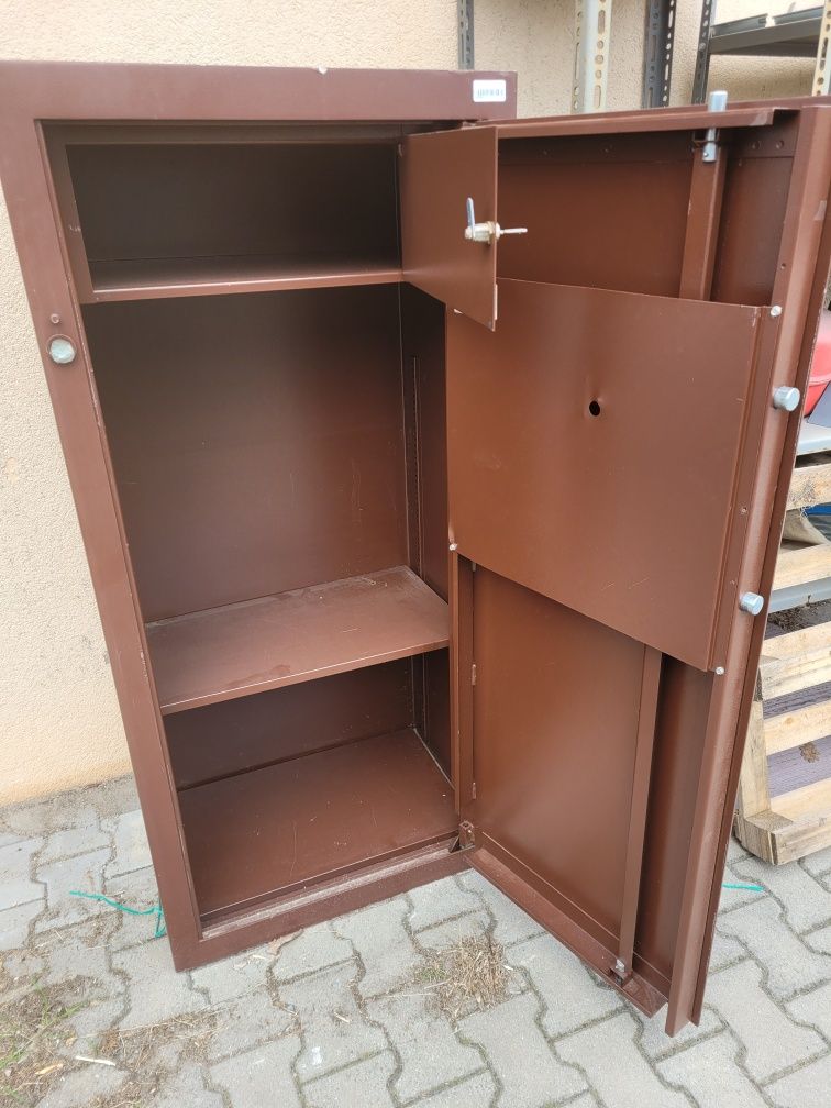 Sejf pancerny  warsztatowe szafy BHP ubraniowe metalowe drewniane