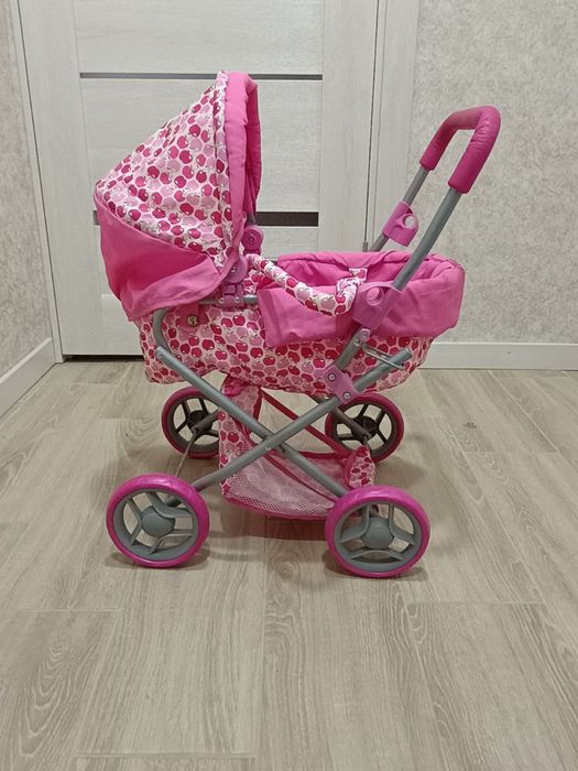 Детская коляска игрушечная