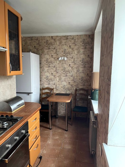 Здається квартира довгостроково 3 кімнати