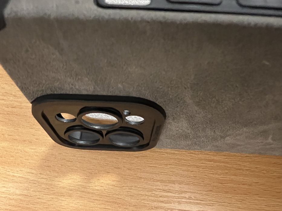 Чехол на IPhone 13 Pro