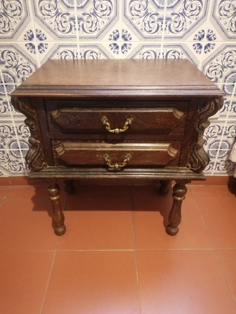 Lote de móveis em bom estado