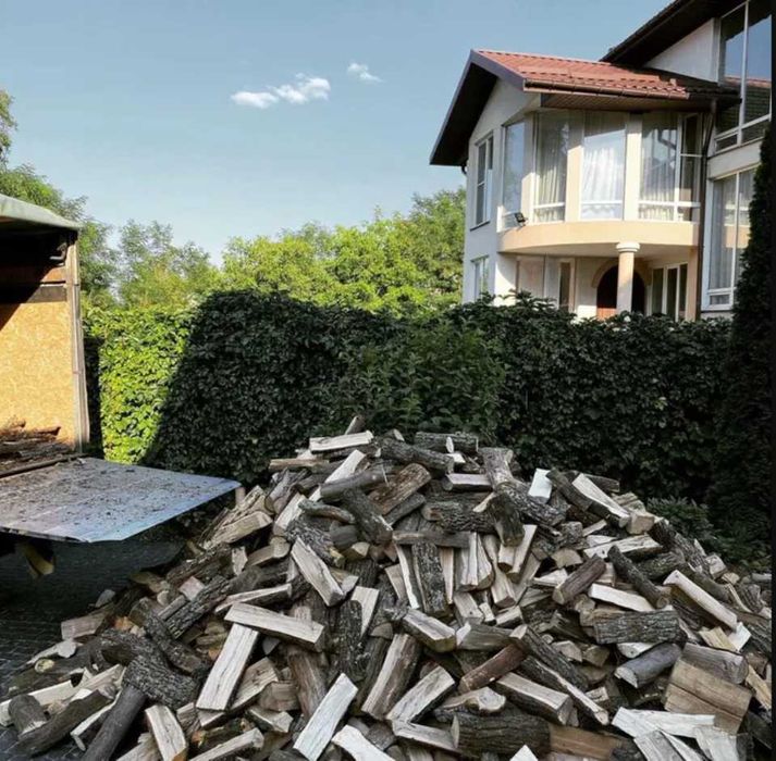 Продам ДРОВА для отопления Колотые  Дуб Ясень Акация  и др Доставка
