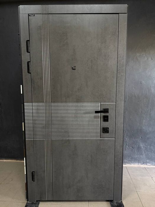 Двері вхідні в асортименті в наявності та під замовлення + монтаж