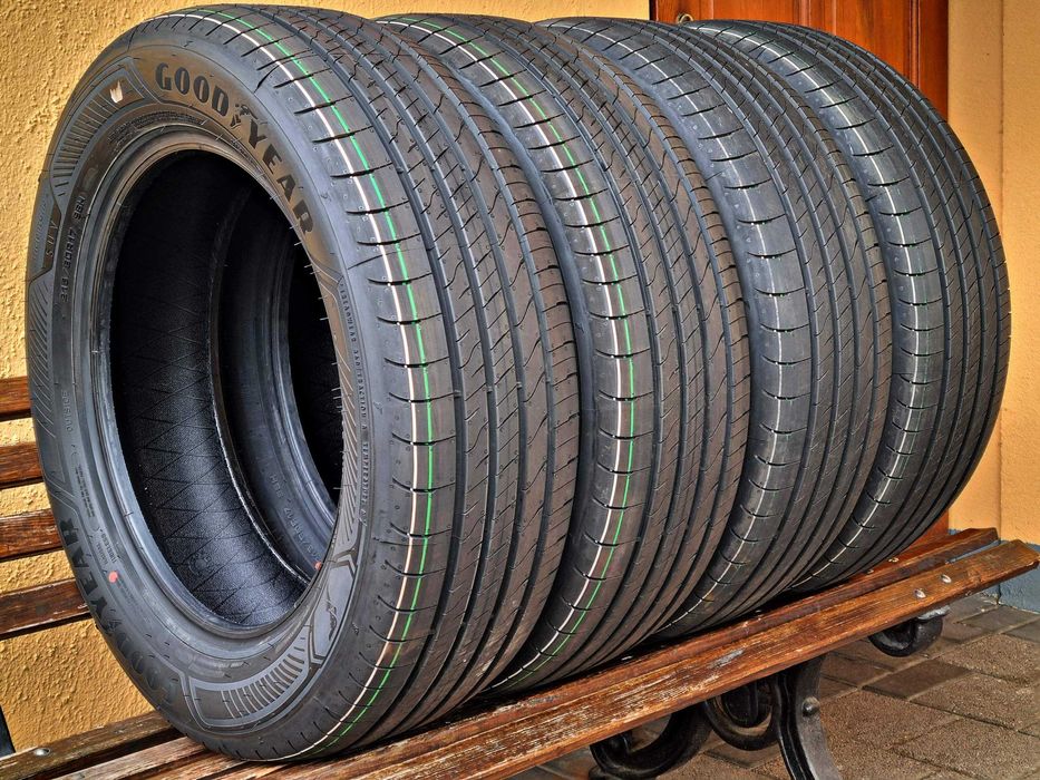 Goodyear EfficientGrip 2 SUV 215/60R17 96H Rok 2024.33 - Nowe