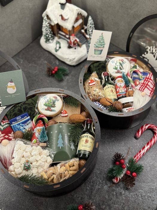 Новорічний подарунок Бокс Подарунок на Миколая Корпоративні подарунки