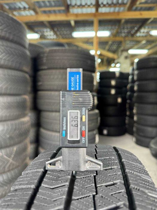 Шини вживані зимові 175/65 R15 BRIDGESTONE BLIZZAK VRX
