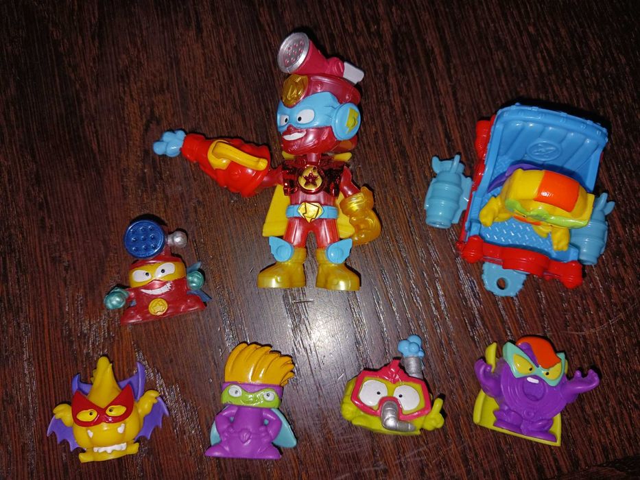 Zestaw figurek SuperZings