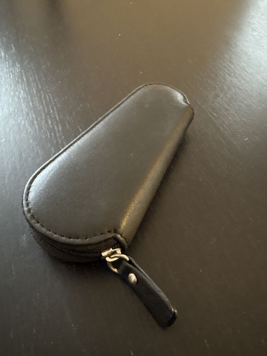 Etui na klycze czarne skórzane nieużywane