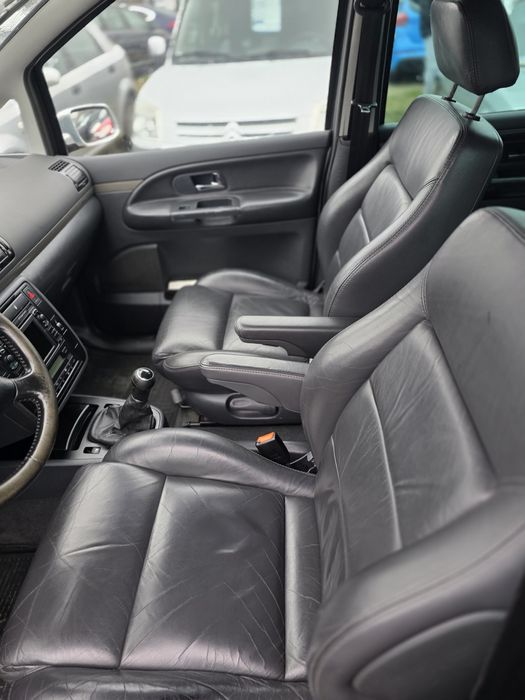 Volkswagen Sharan 1.8t 8 osobowy