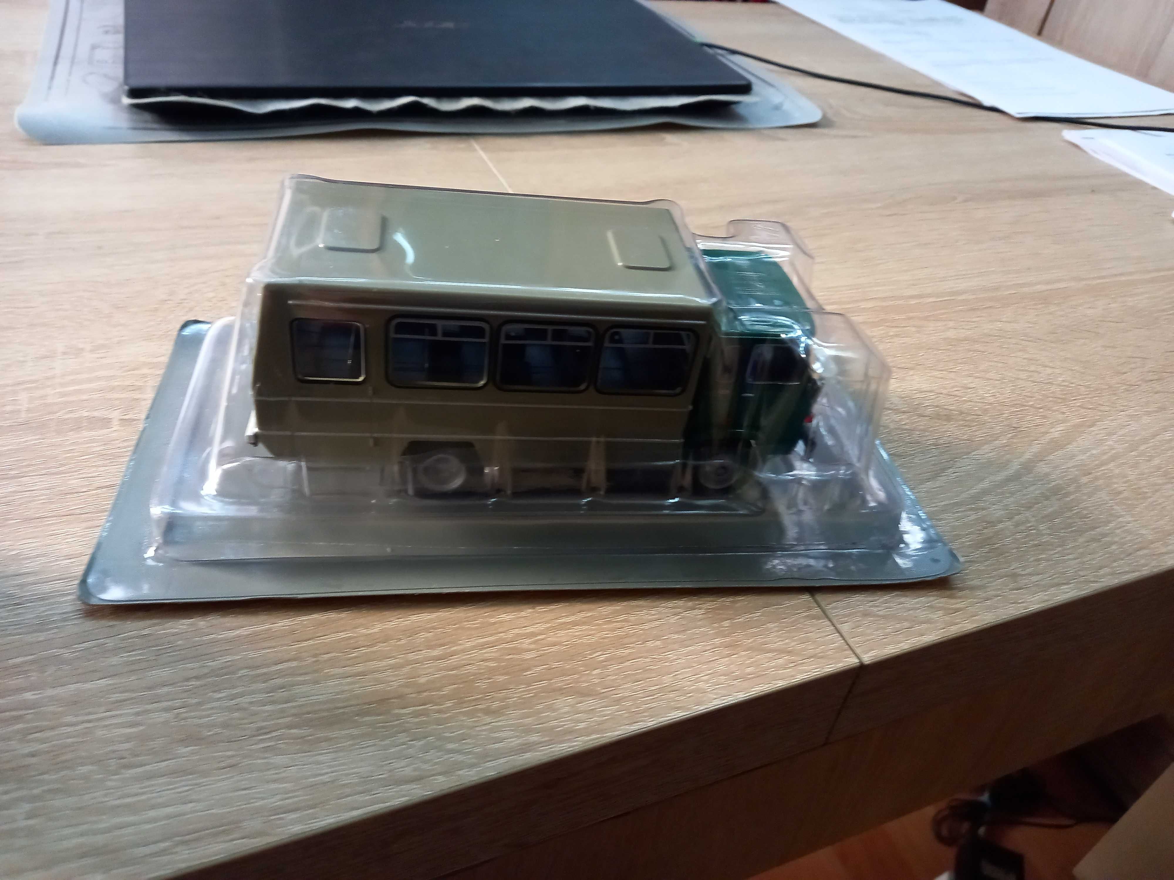 Sprzedam modele aut PRL-u i inne