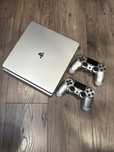 Ps4 slim 512gb + dwa pady