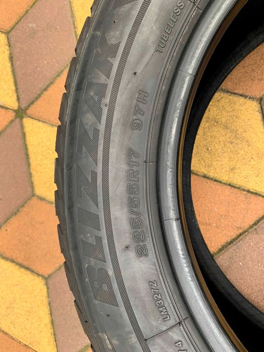 225/55 R17 Bridgestone Blizzak LM-32. Шини зимові 4 шт.