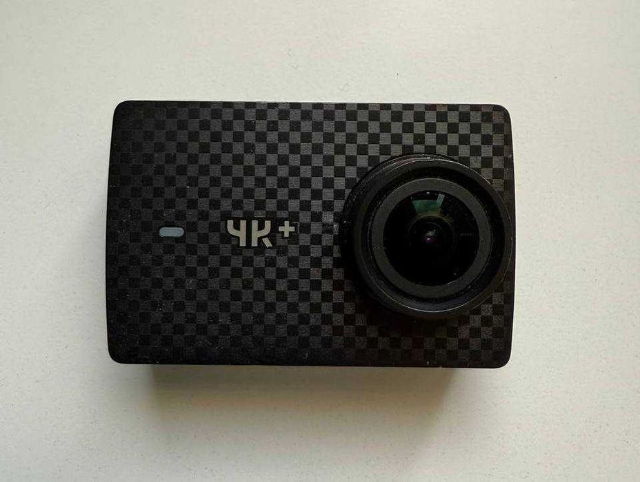 Yi 4K+  Action Camera Xiaomi + 2 akum +karta 64 GB + zestaw akcesoriów