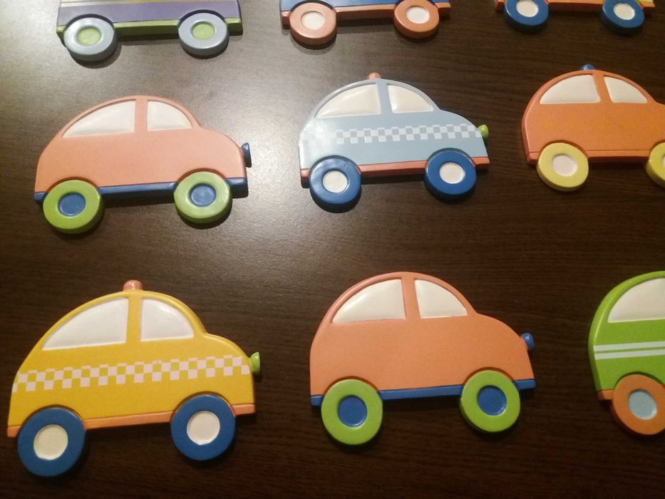 Carros de porcelana para decoração