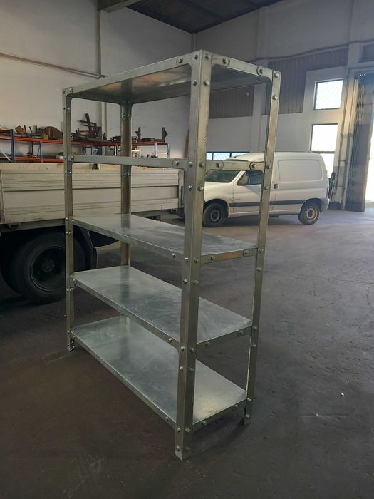 Estantes Reforçadas Galvanizadas