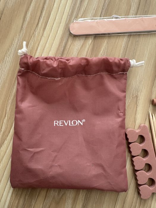 набір для педикюру Revlon