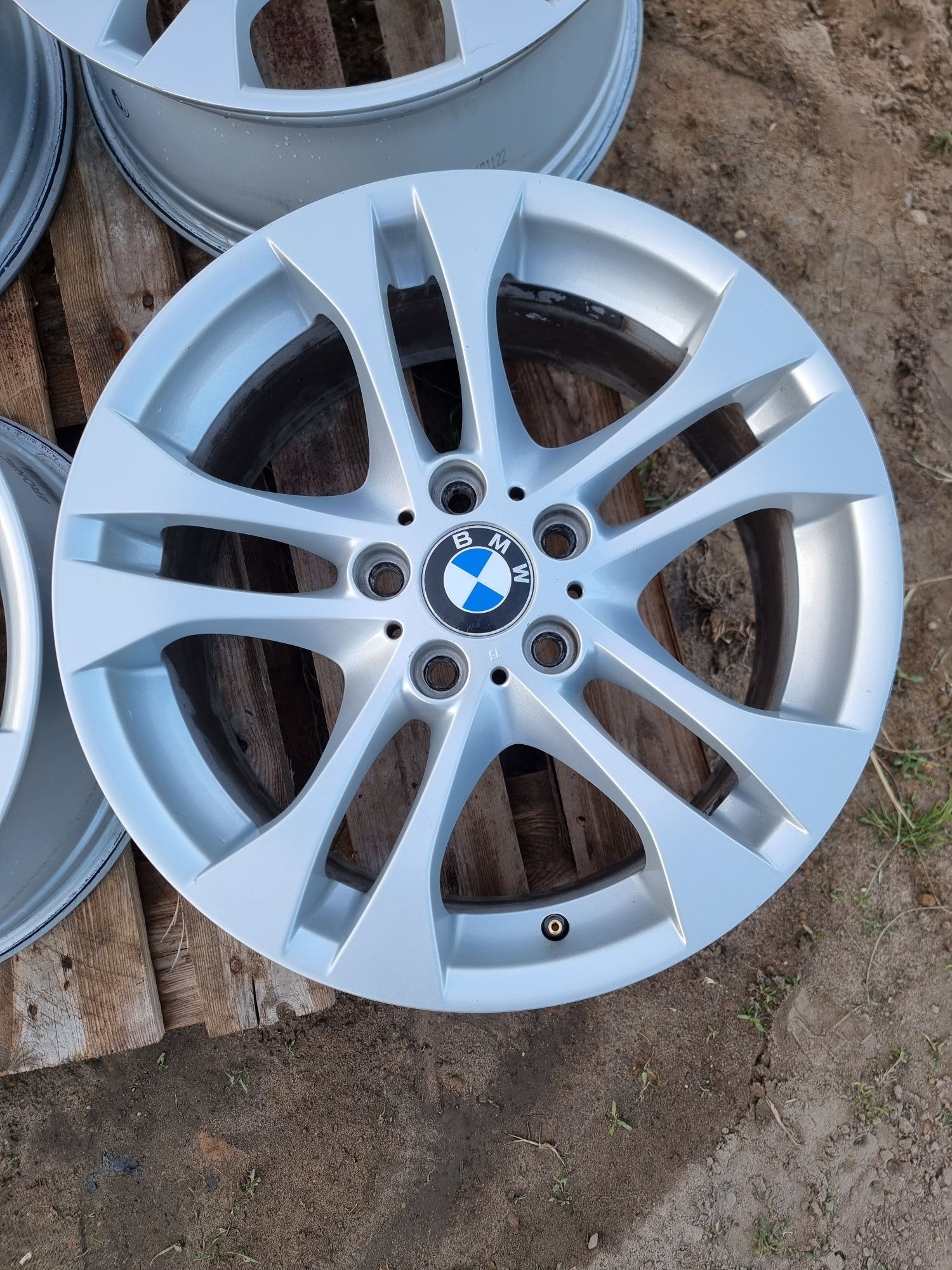 4x Felgi aluminiowe BMW 5x120 18"