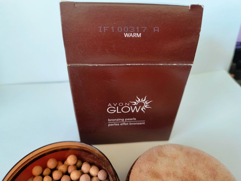 Perełki brązujące Avon Glow Warm