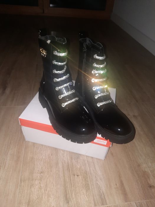 Śliczne buty GUESS  roz 38 Nowe