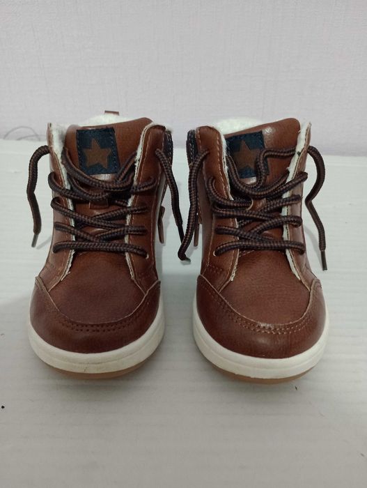 Buty dziecięce uniseks rozmiar 24