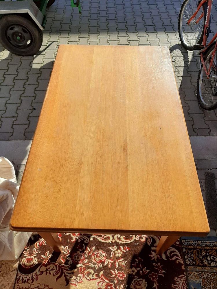 Stół dębowy w zestawie 4 krzesła
