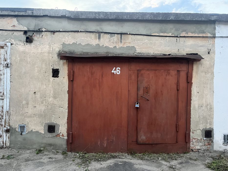 Гараж Княгині Ольги, 74 а