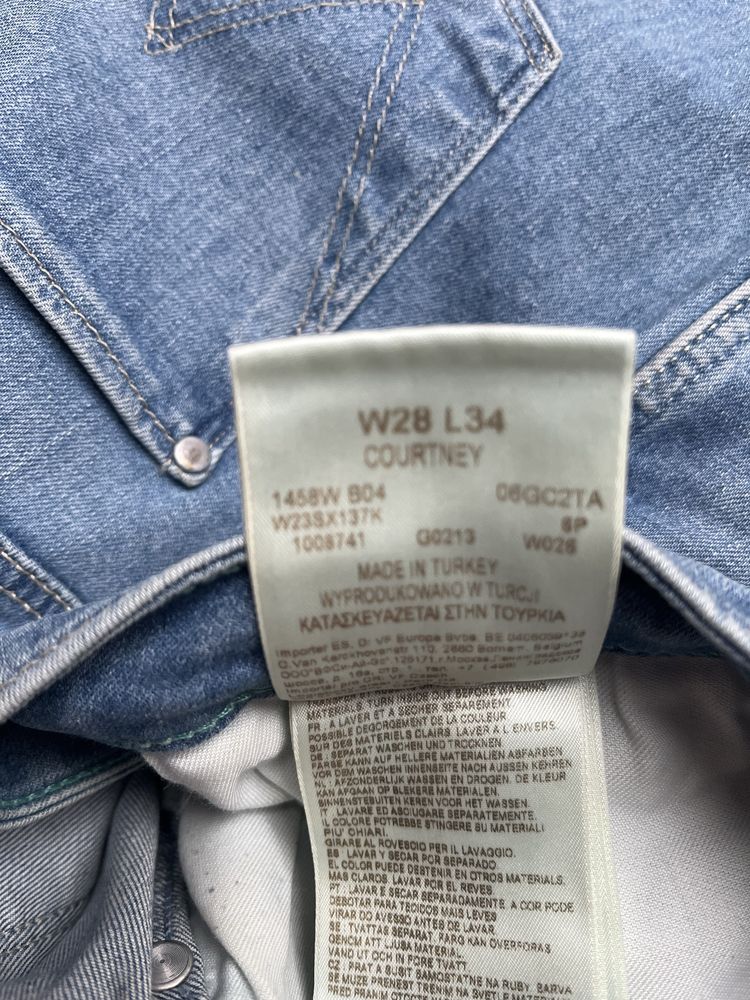 Wrangler Courtney W28