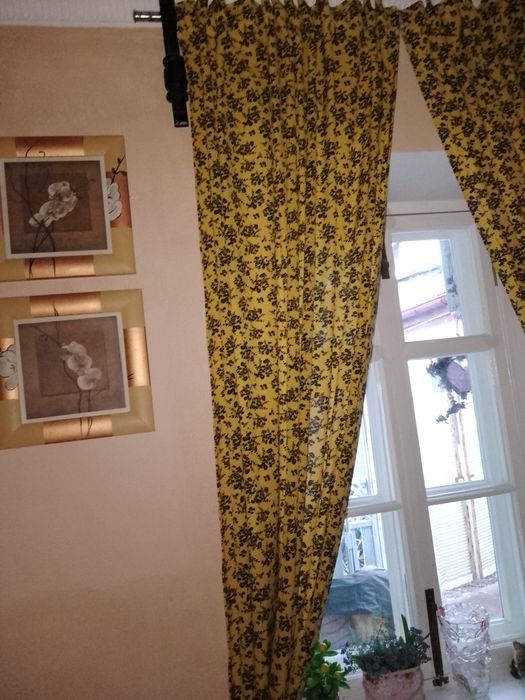 Шторы. очень красивой расцветки.