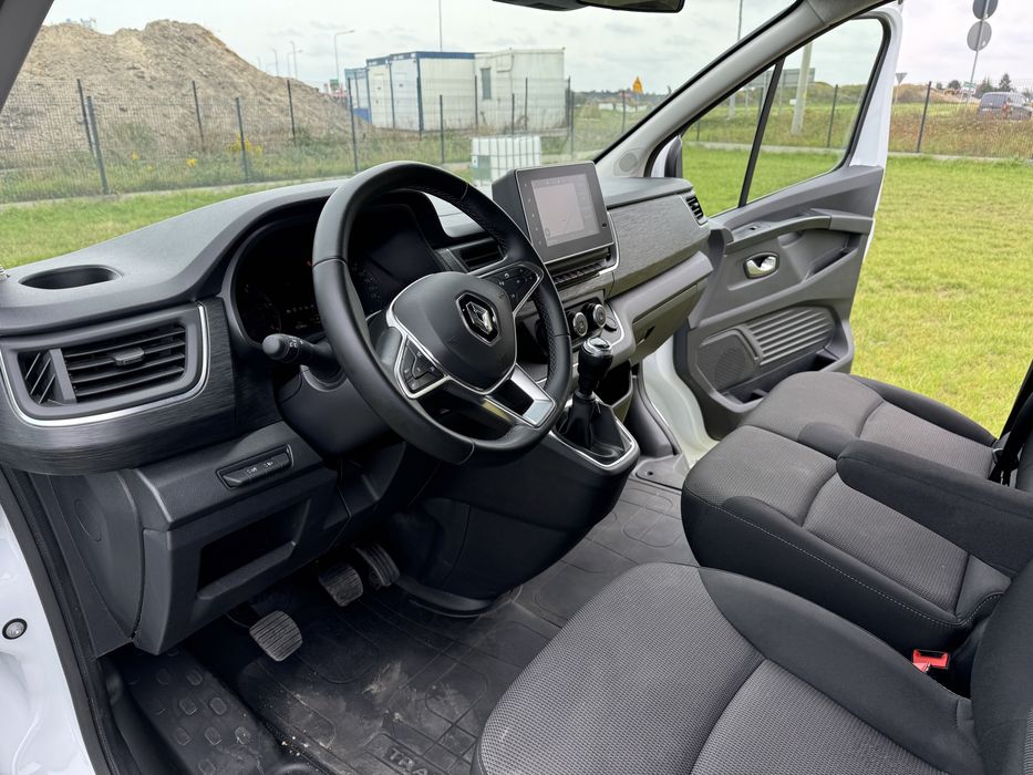 Wynajem Renault Trafic 9 osob 2024r long od 249zl/doba