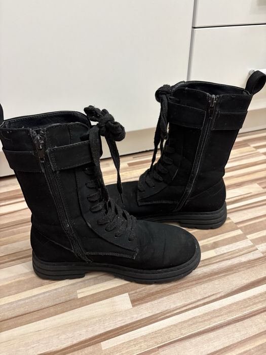 Buty na zamek Reserved r.34