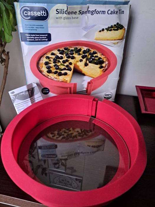 Silikonowa forma do ciasta ze szklanym spodem