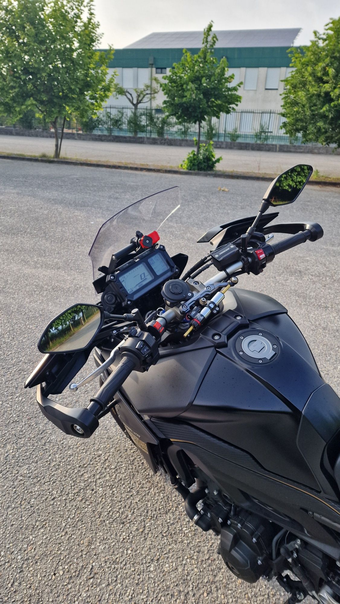 Yamaha tracer 900