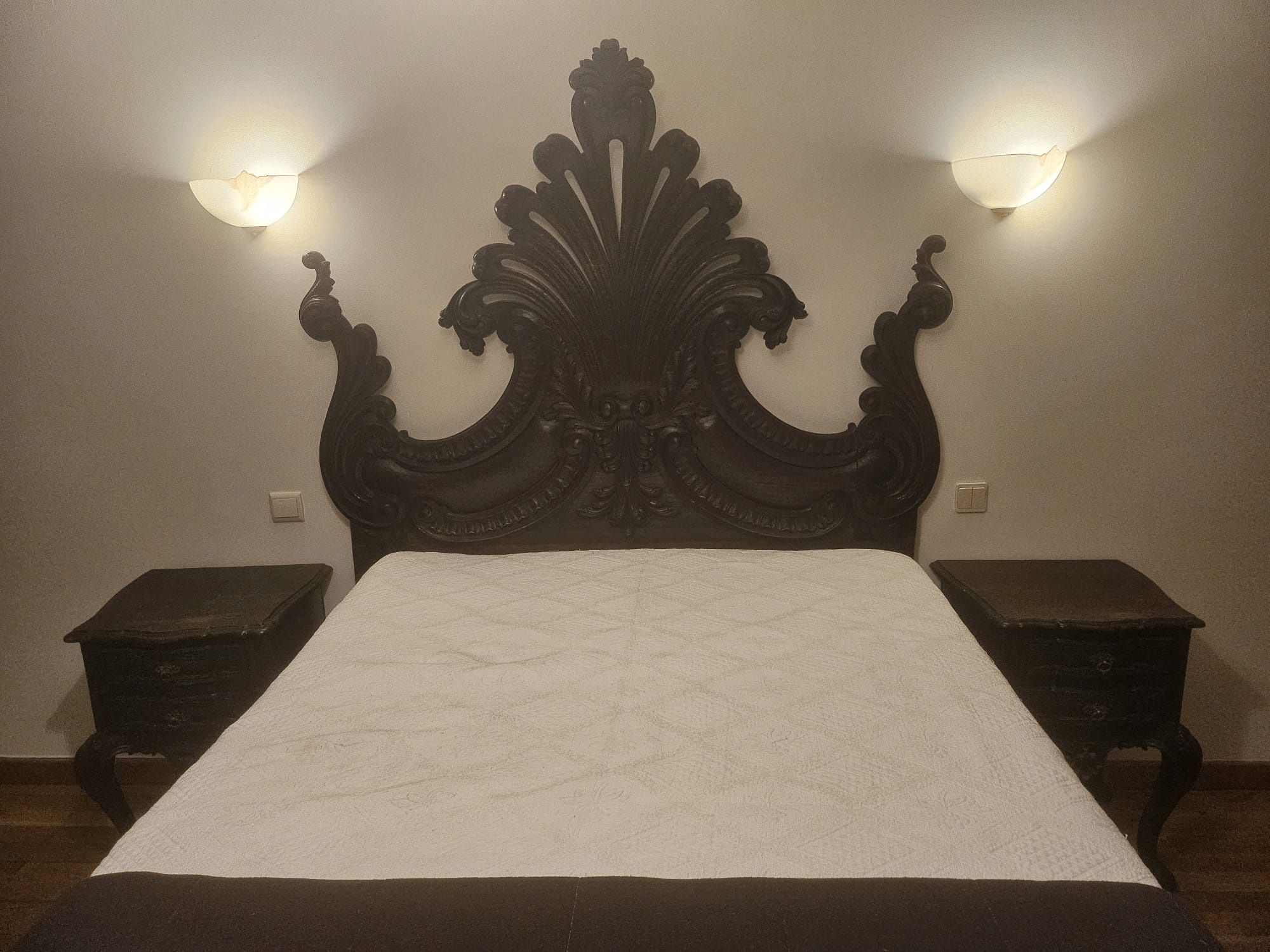 Cama casal madeira maciça