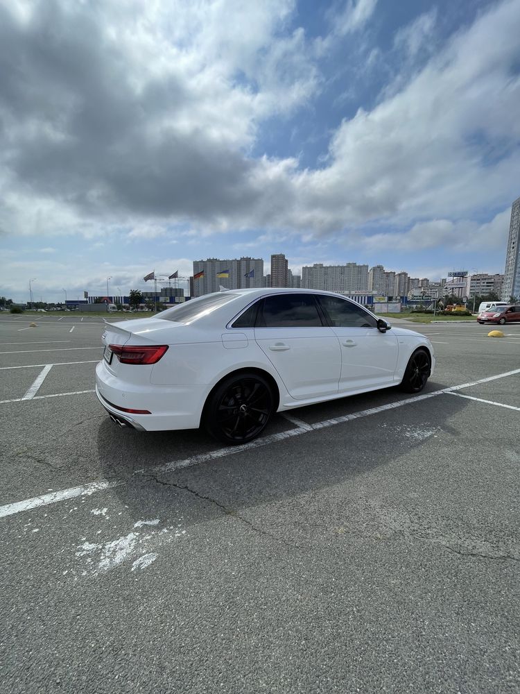 Audi S4 B9 Premium