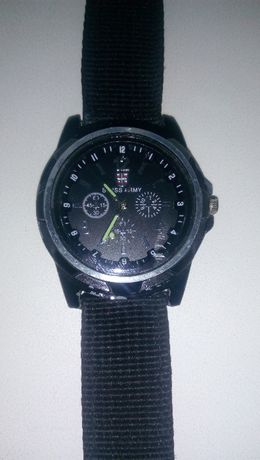 Наручные часы Swiss Army с ремешком