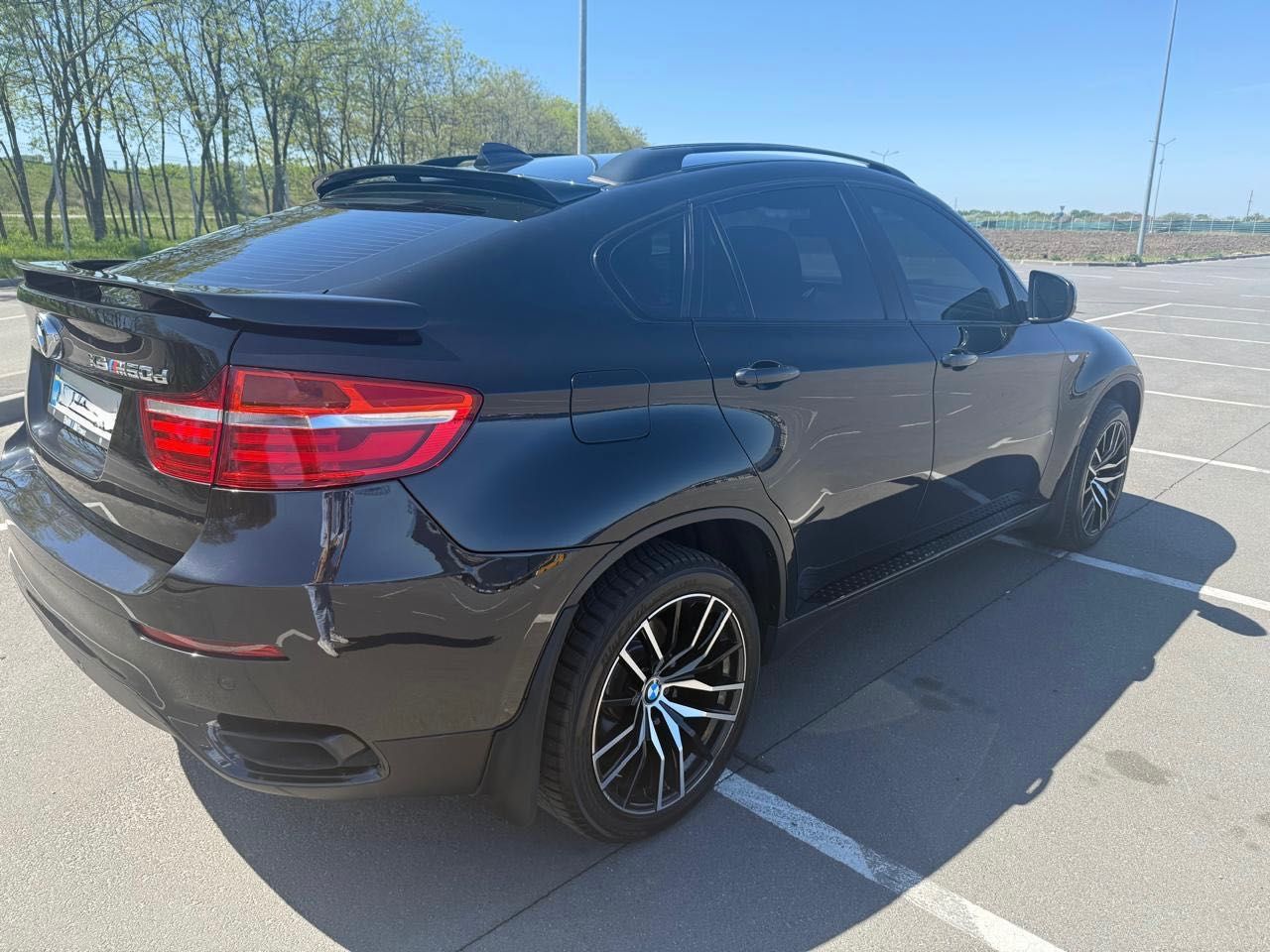 Автомобіль BMW X6M 50d